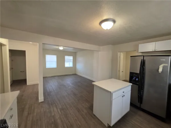 $2,900 | 1590 Mustang Drive, Henderson, NV 89002