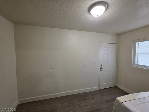$2,900 | 1590 Mustang Drive, Henderson, NV 89002