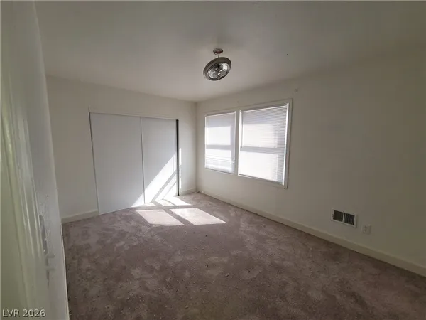 $3,100 | 1590 Mustang Drive, Henderson, NV 89002