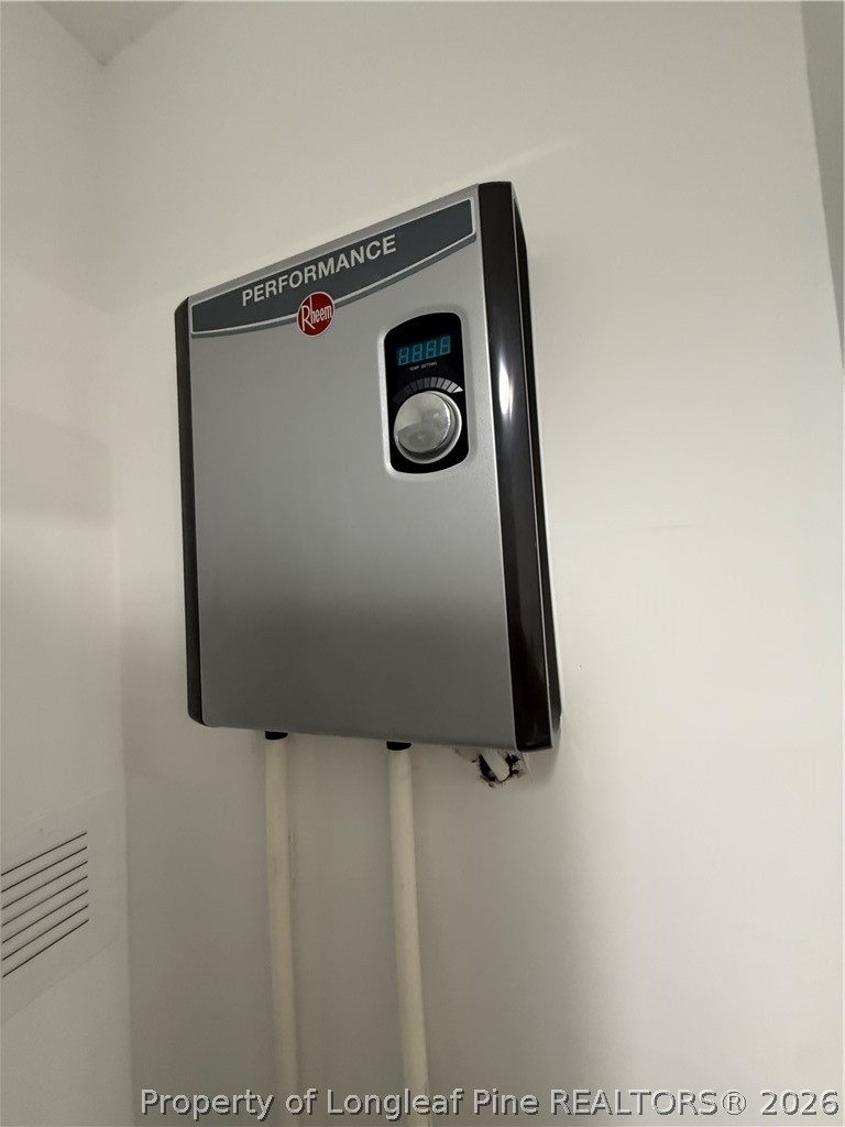 705 Eva Circle Spring Lake, NC 28390 - Photo 9 of 46