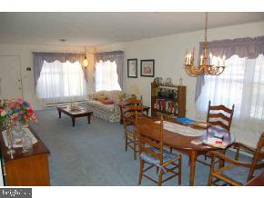 41 Magnolia Road Manahawkin, NJ 08050 - Photo 4 of 12