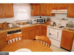 41 Magnolia Road Manahawkin, NJ 08050 - Photo 5 of 12