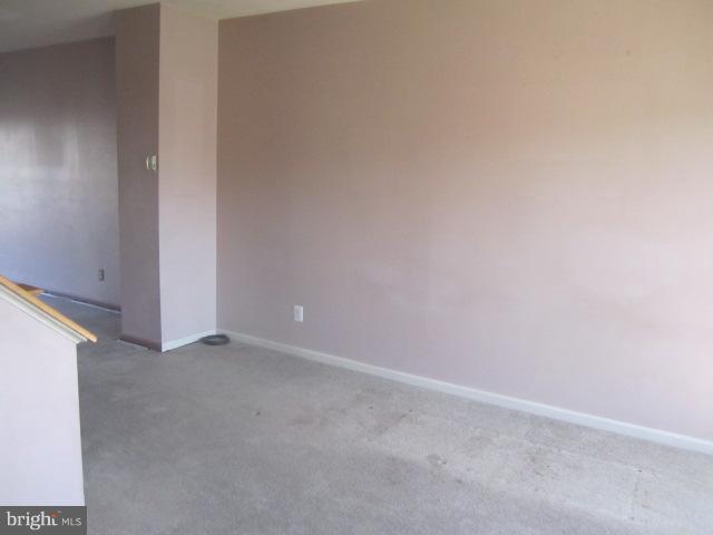 4113 Cutty Sark Road Baltimore, MD 21220 - Photo 4 of 30 Living Room