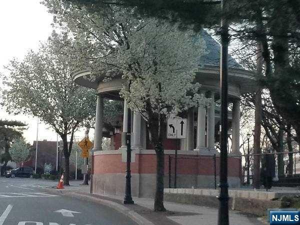 156 Chestnut Street, Unit B 2 Rutherford, NJ 07070 - Photo 23 of 33