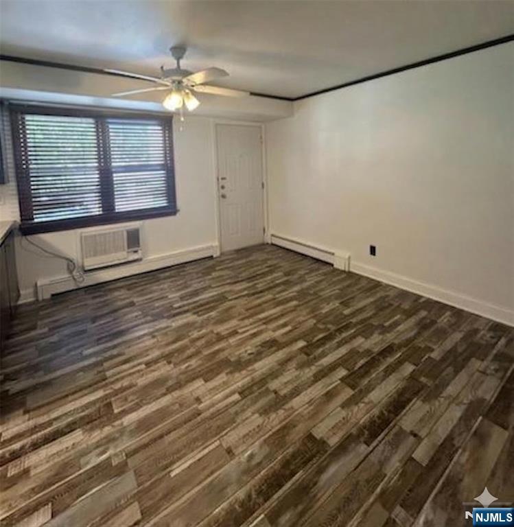 156 Chestnut Street, Unit B 2 Rutherford, NJ 07070 - Photo 3 of 33