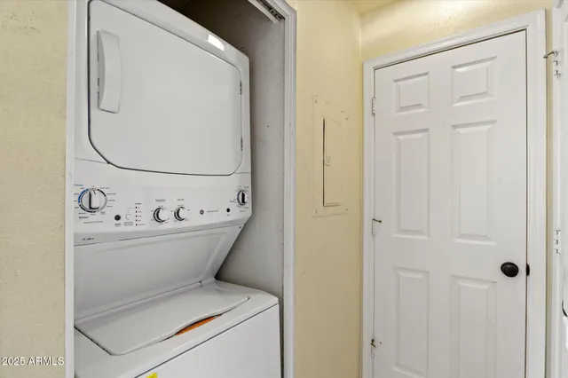 $249,000 | 2333 East Southern Avenue, Unit 2080, Tempe, AZ 85282