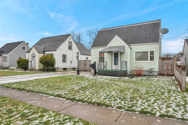 $200,000 | 115 Southern Parkway, Cheektowaga, NY 14225