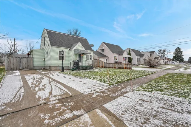$200,000 | 115 Southern Parkway, Cheektowaga, NY 14225