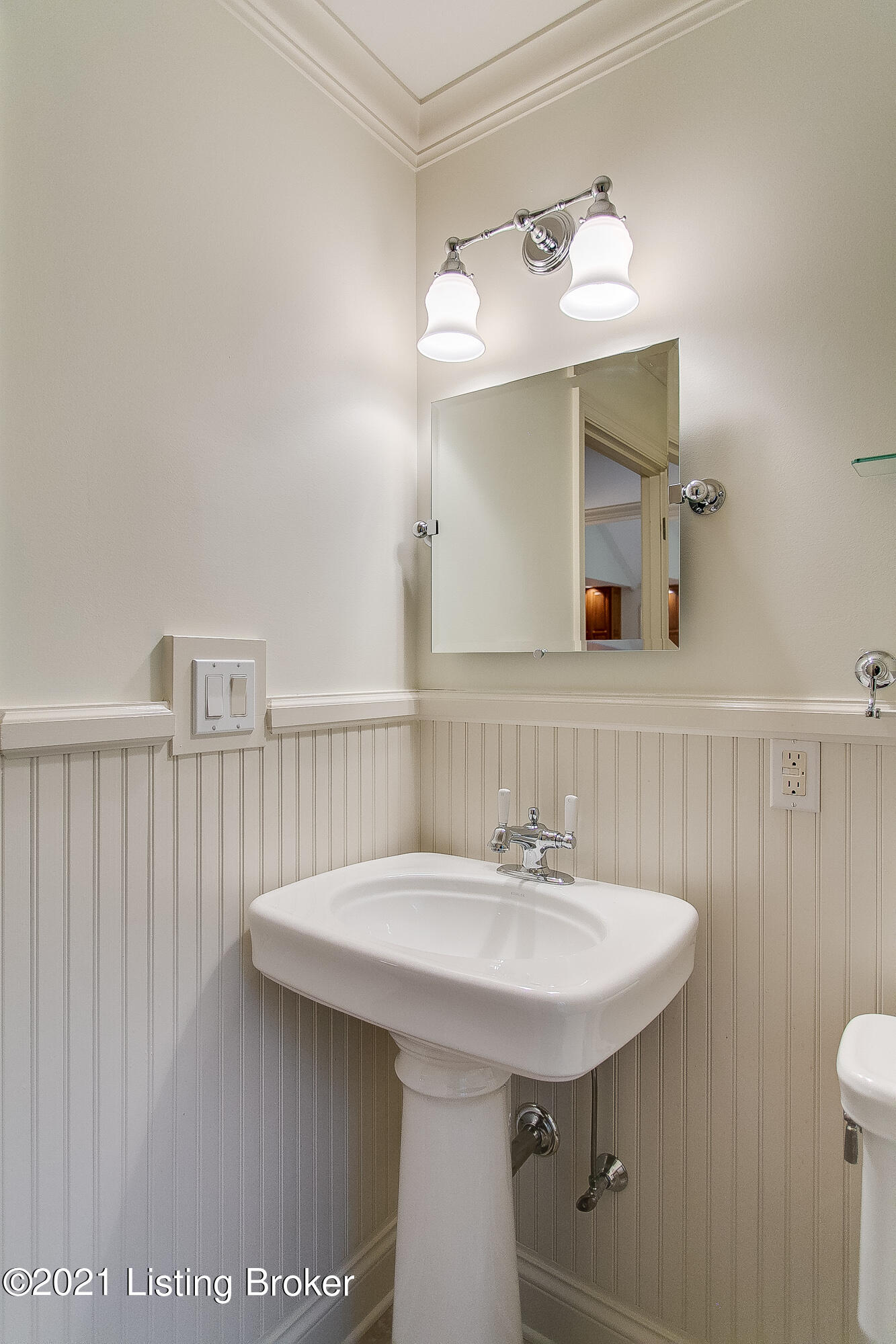 210 Sequoya Road Louisville, KY 40207 - Photo 26 of 68 210 Sequoya Rd-28