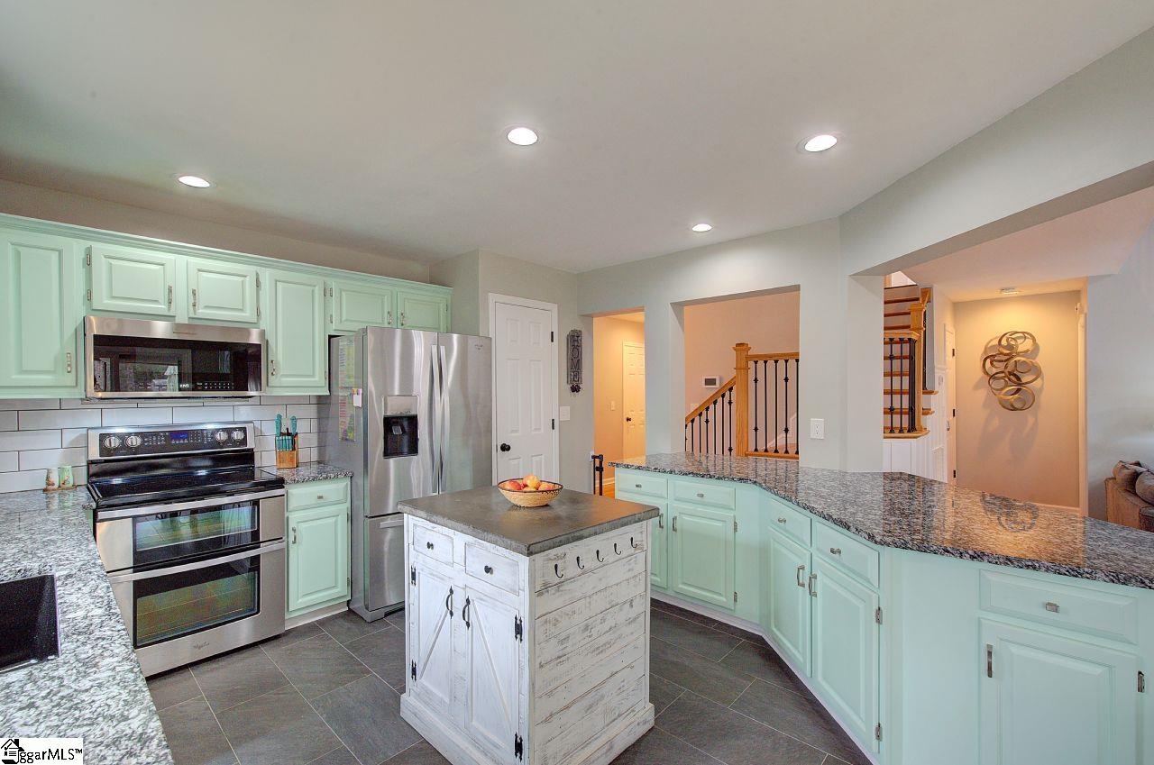 14 Croftstone Court Mauldin, SC 29662 - Photo 11 of 47