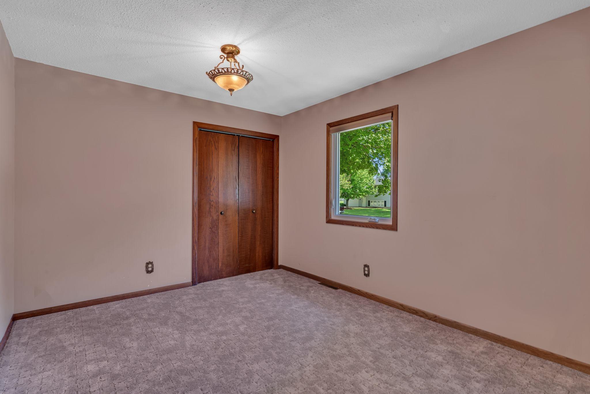 608 26th Avenue Southwest Willmar, MN 56201 - Photo 16 of 38