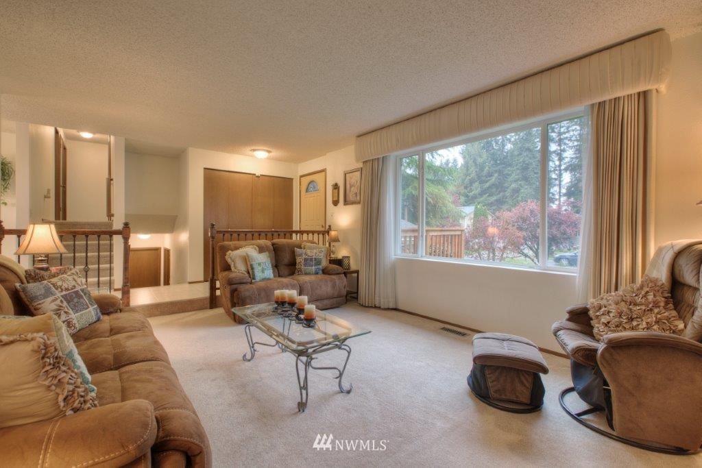 13830 147th Place Southeast Renton, WA 98059 - Photo 5 of 24 Gallery Image 5