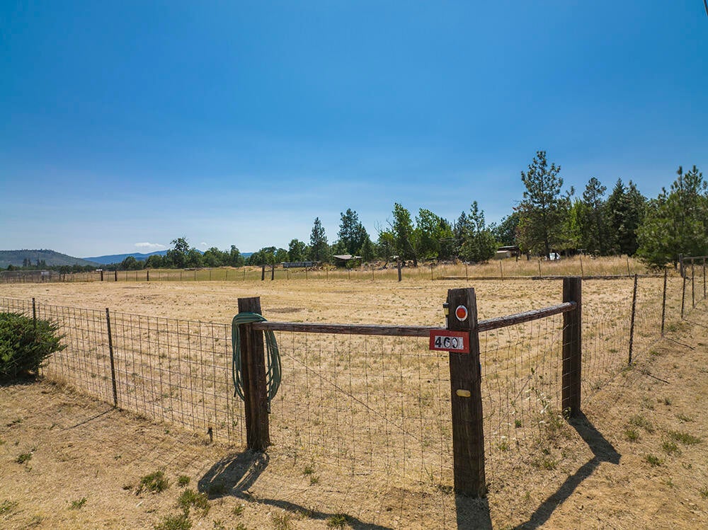 4691 Beagle Road White City, OR 97503 - Photo 33 of 67 33