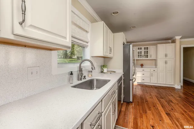 $265,000 | 313 Country Club Lane, Harrisburg, IL 62946