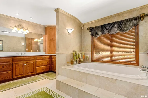 $575,000 | 234 West Windflower Way, Dunlap, IL 61525