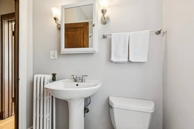 $260,000 | 822 Washington Boulevard, Unit 3, Oak Park, IL 60302