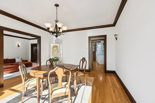 $260,000 | 822 Washington Boulevard, Unit 3, Oak Park, IL 60302