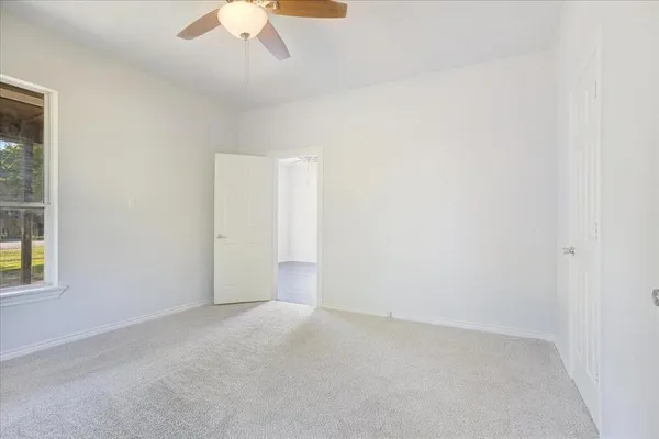 $1,300 | 407 Bonham Street, Tom Bean, TX 75491