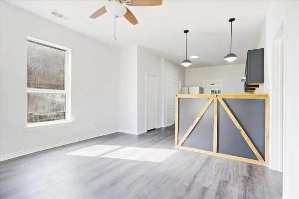 $1,300 | 407 Bonham Street, Tom Bean, TX 75491