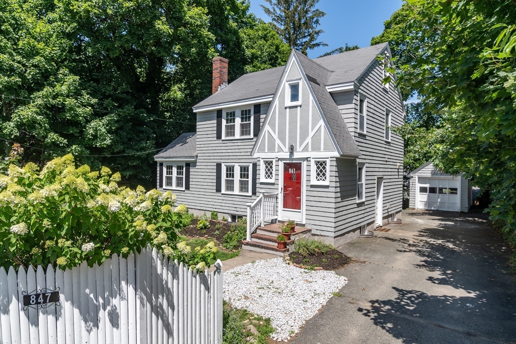 847 Worcester Street Wellesley, MA 02481 - Photo 2 of 21