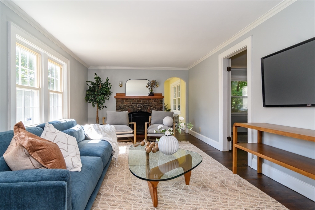 847 Worcester Street Wellesley, MA 02481 - Photo 6 of 21