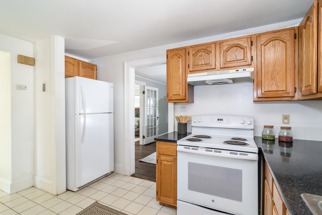 847 Worcester Street Wellesley, MA 02481 - Photo 10 of 21