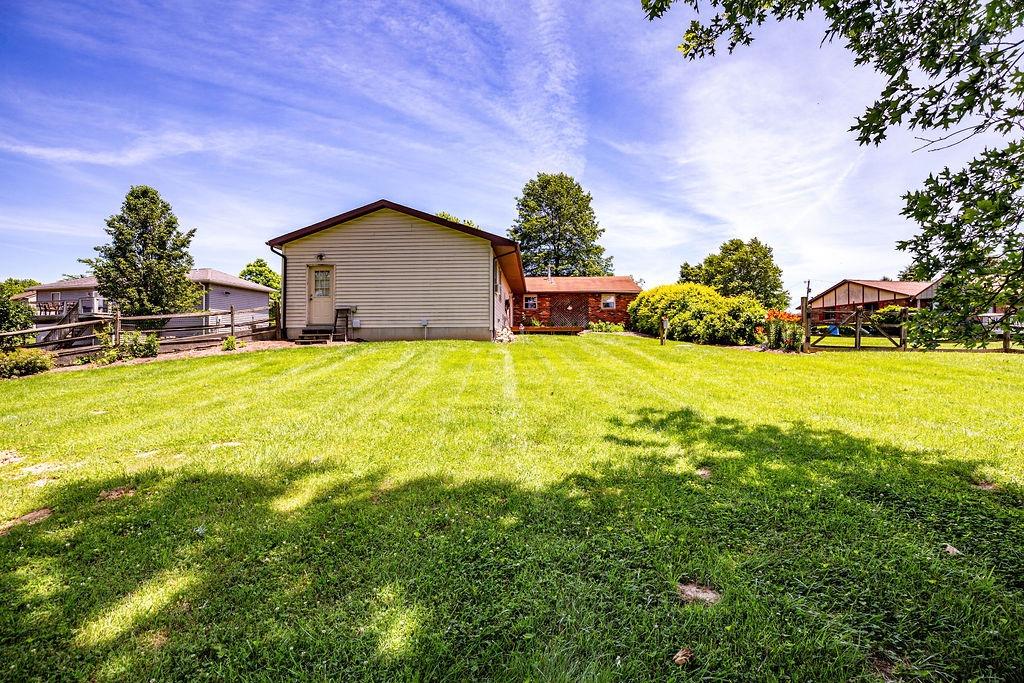 496 Springdale Road Aurora, IN 47001 - Photo 8 of 30