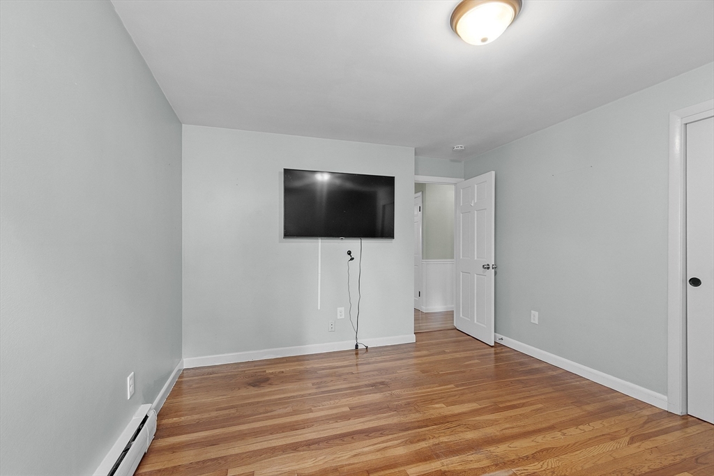 12 Beresford Street Lawrence, MA 01843 - Photo 19 of 36