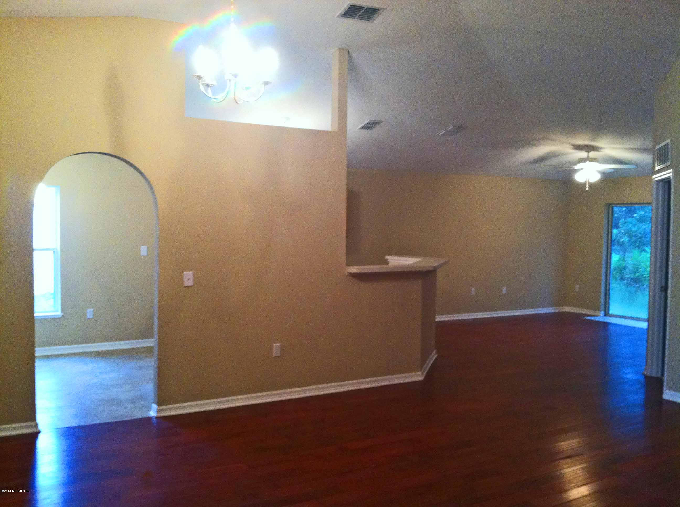 3808 Sand Dollar Road Middleburg, FL 32068 - Photo 2 of 10 Living Area