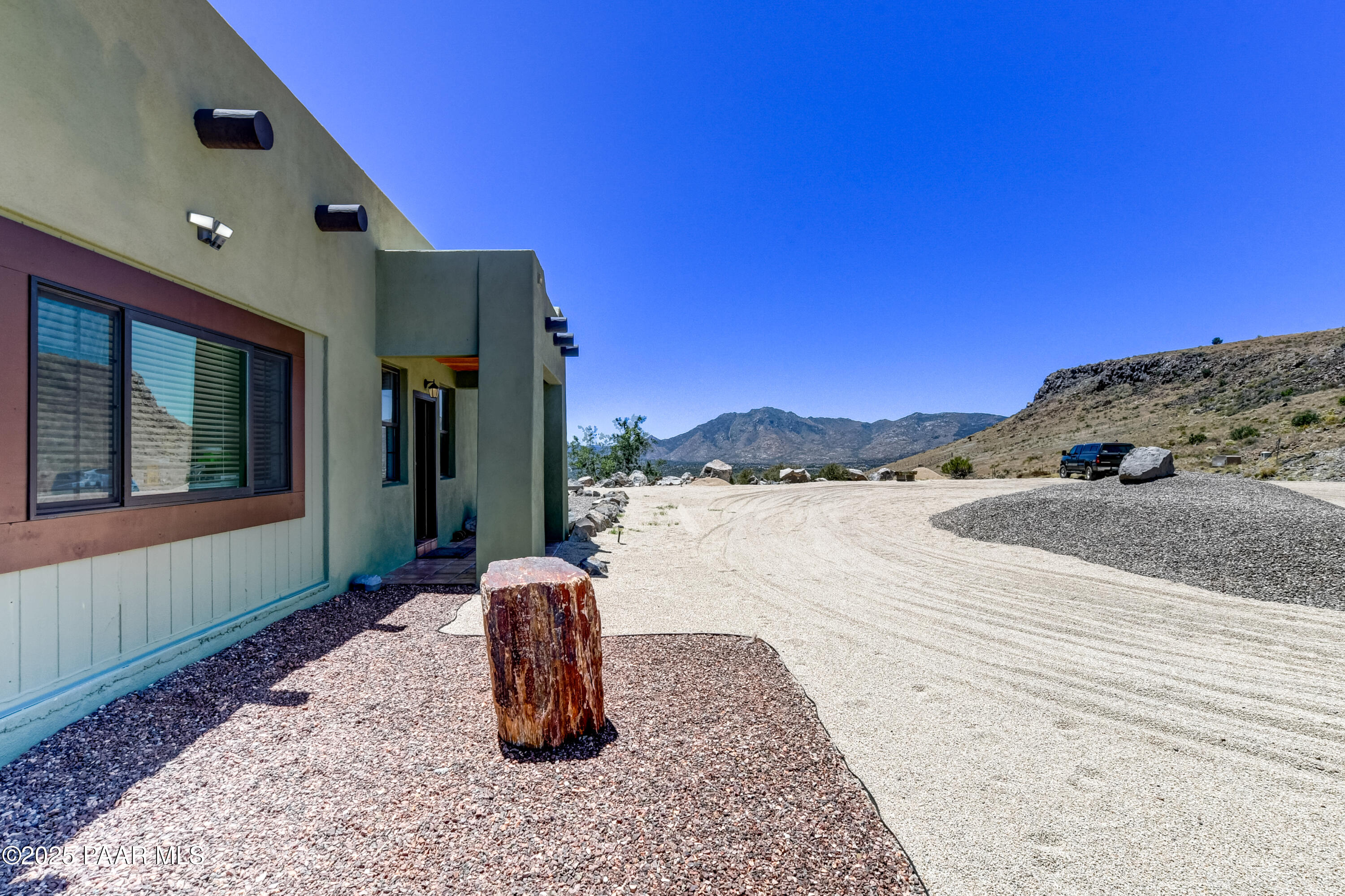 3200 West Rugged Spirit Trail Prescott, AZ 86305 - Photo 45 of 48 a big yard with table and chairs