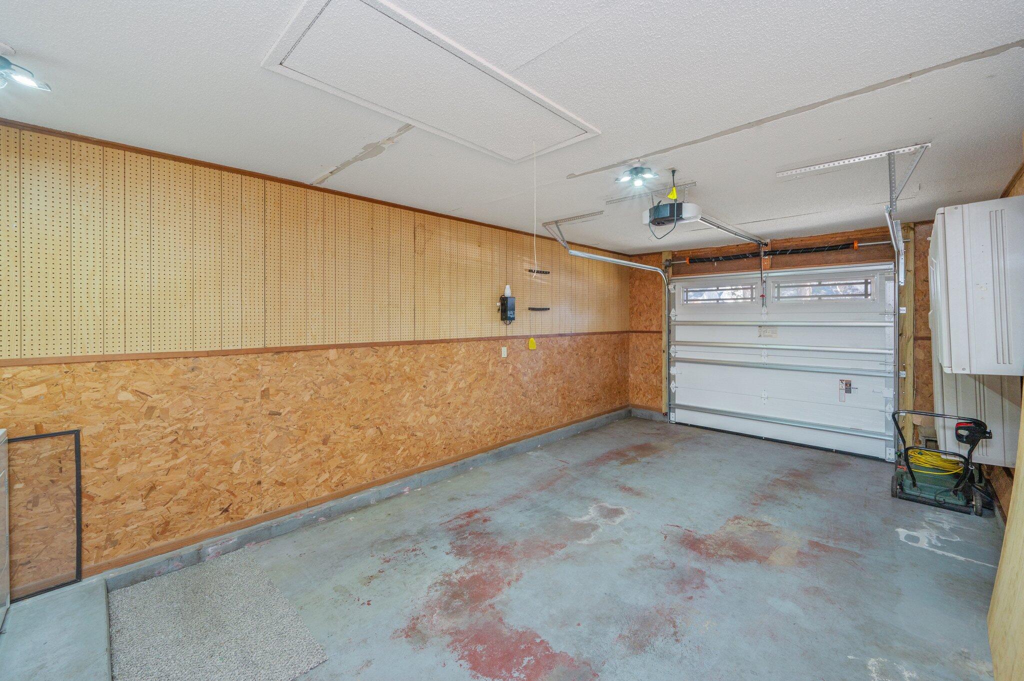 101 Cedar Ridge Way Niceville, FL 32578 - Photo 26 of 33 a view of a garage