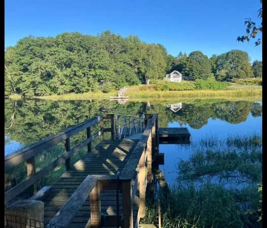 $1,875,000 | 85 College Road, Stratham, NH 03885