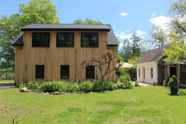 $1,875,000 | 85 College Road, Stratham, NH 03885