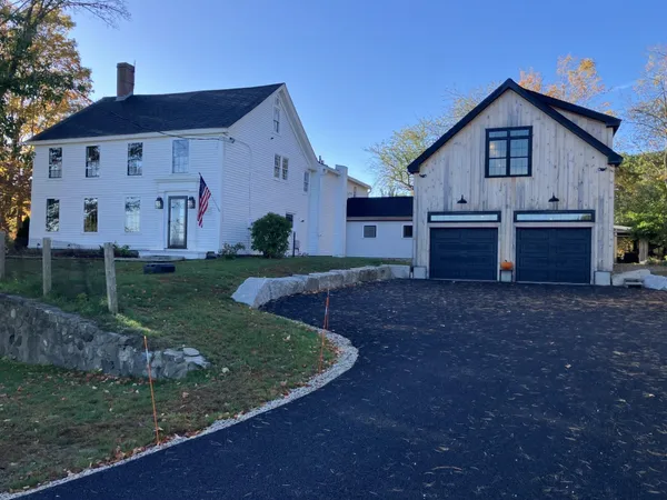 $1,750,000 | 85 College Road, Stratham, NH 03885