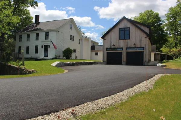 $1,875,000 | 85 College Road, Stratham, NH 03885