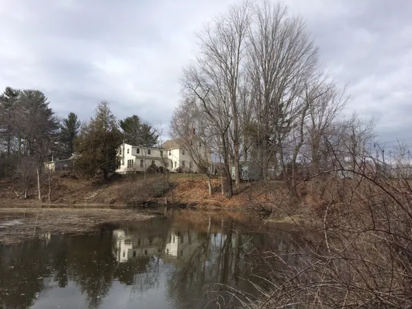 $1,875,000 | 85 College Road, Stratham, NH 03885