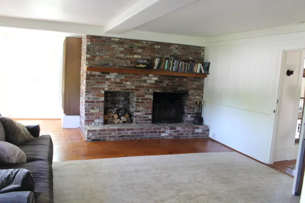 $1,875,000 | 85 College Road, Stratham, NH 03885