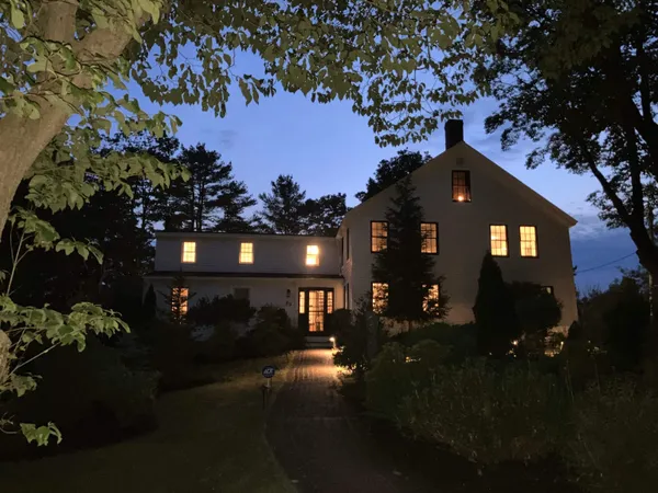 $1,750,000 | 85 College Road, Stratham, NH 03885