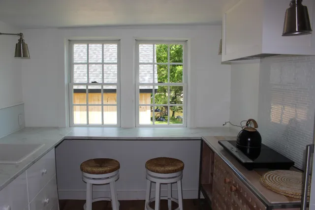 $1,875,000 | 85 College Road, Stratham, NH 03885