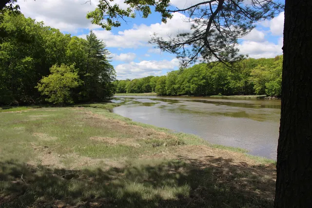 $1,875,000 | 85 College Road, Stratham, NH 03885