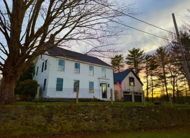 $1,875,000 | 85 College Road, Stratham, NH 03885