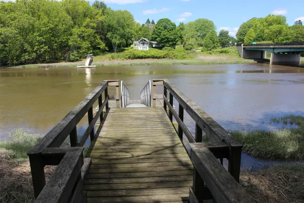 $1,875,000 | 85 College Road, Stratham, NH 03885