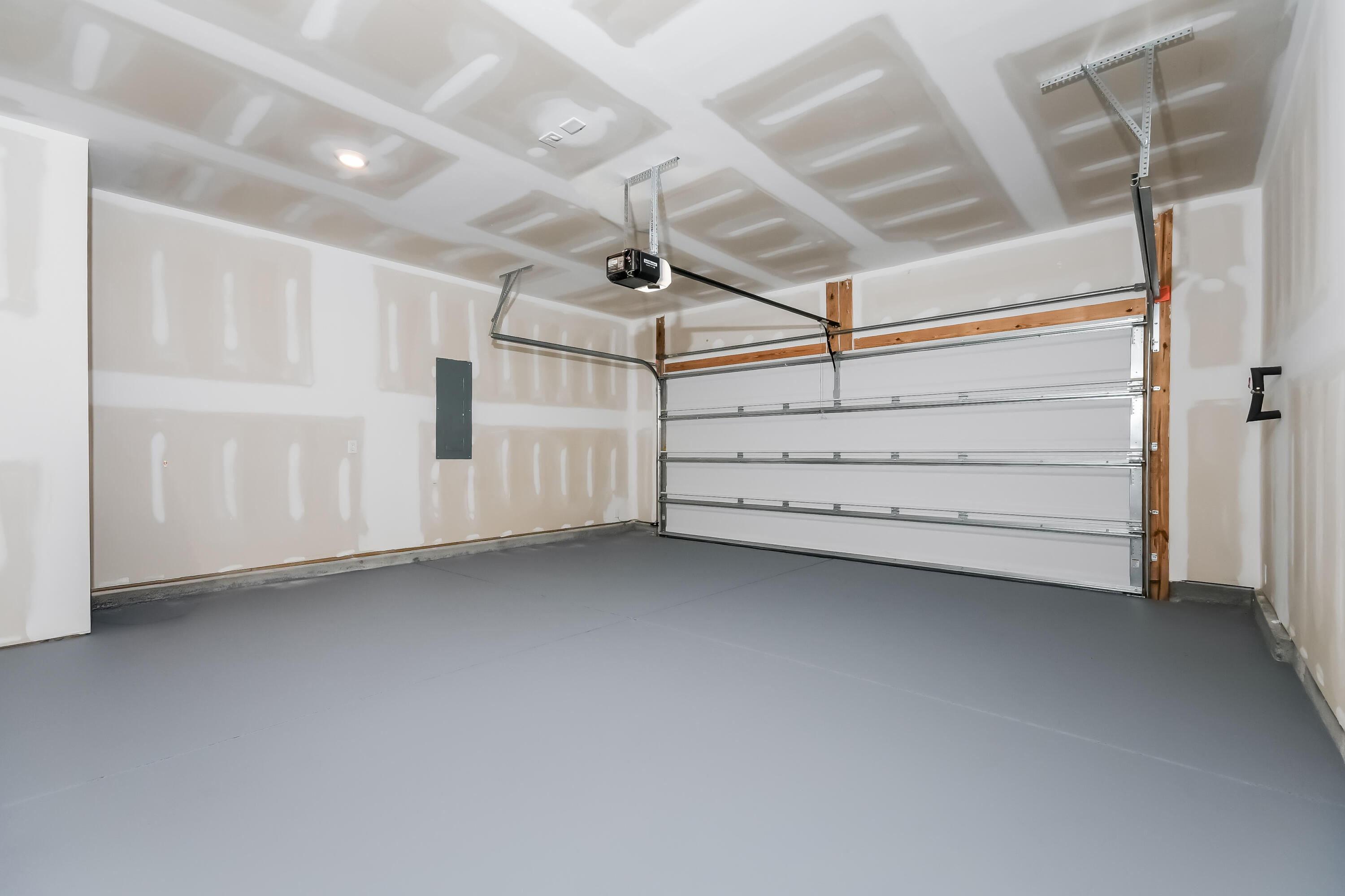 8019 Precious Court Ravenel, SC 29470 - Photo 19 of 21 20-photo-Garage-99d8baa6-f8c4-4daf-a967-