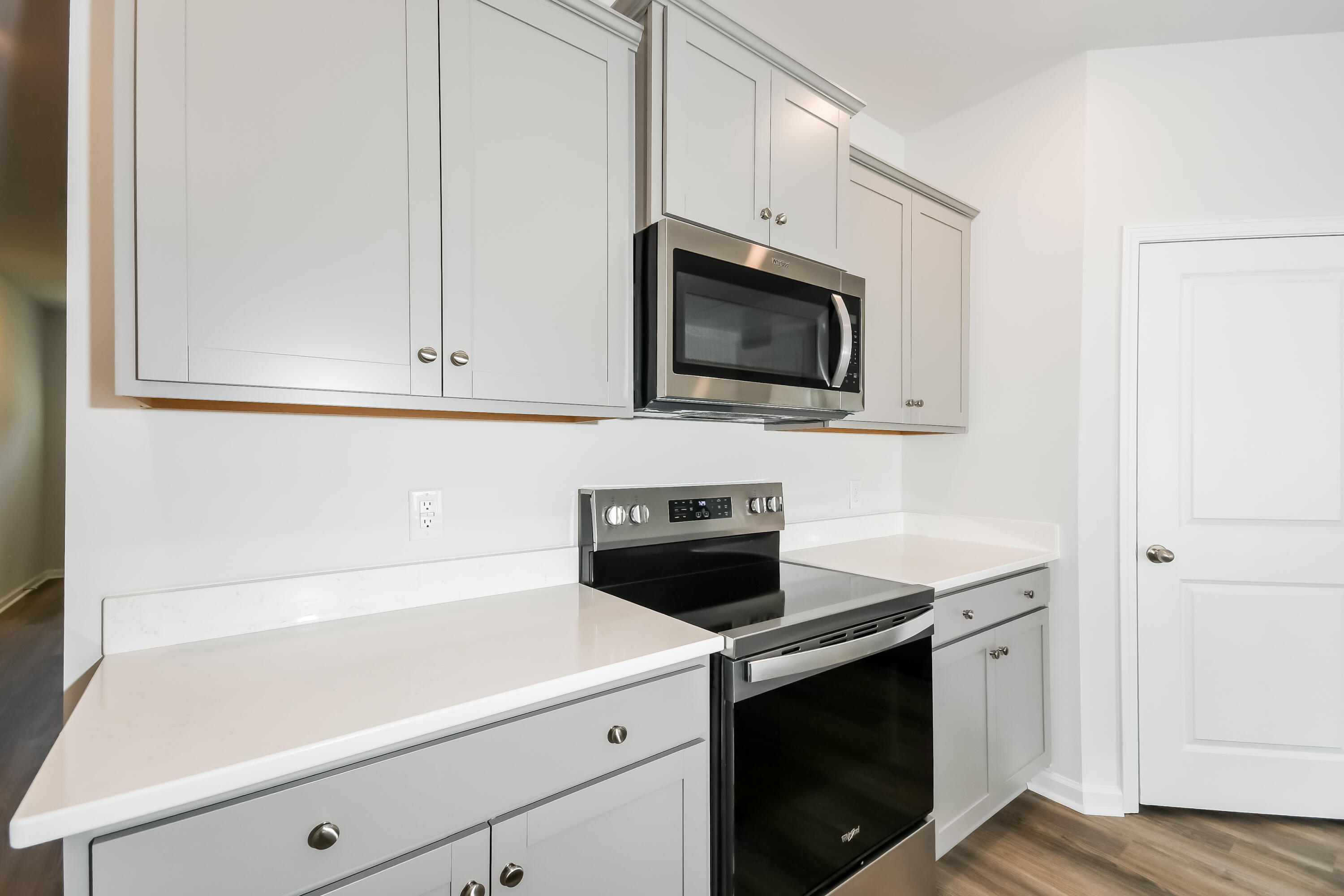 8019 Precious Court Ravenel, SC 29470 - Photo 8 of 21 7-photo-Kitchen-afe1176a-881a-40b5-b10e-