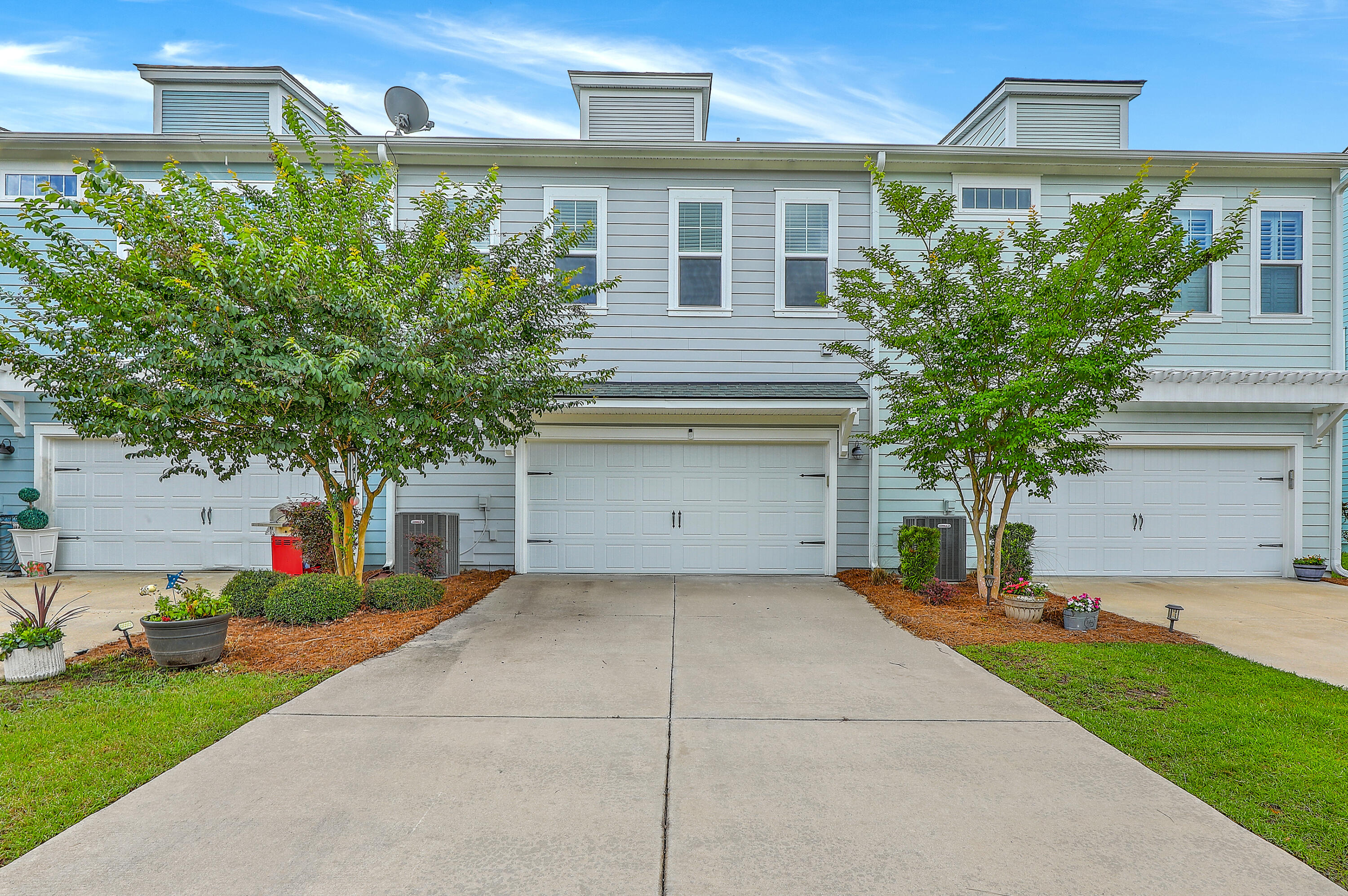 3125 Sturbridge Road Mount Pleasant, SC 29466 - Photo 32 of 57 Garage, Exterior Back