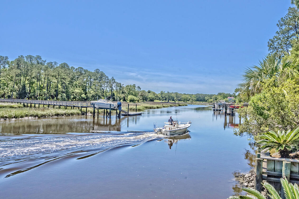 3125 Sturbridge Road Mount Pleasant, SC 29466 - Photo 38 of 57 Amenities