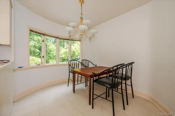 $9,500 | 1 Parkside Drive, Great Neck, NY 11021