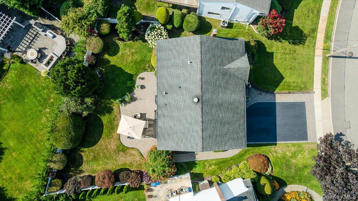 1 Parkside Drive Great Neck, NY 11021 - Photo 25 of 30 Bird's eye view