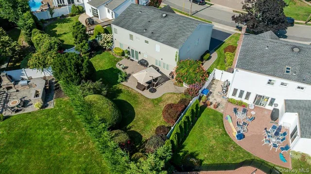 $9,500 | 1 Parkside Drive, Great Neck, NY 11021