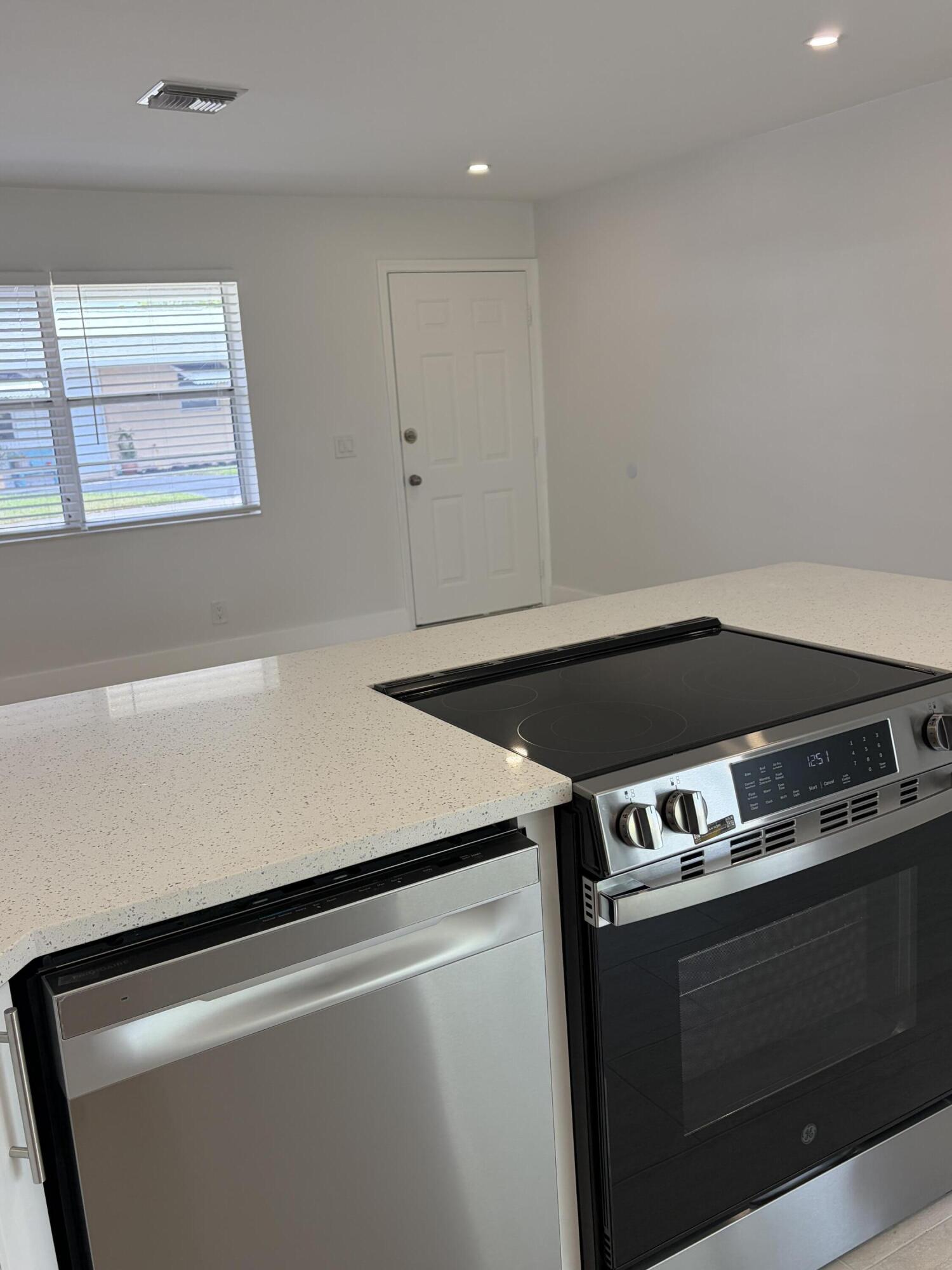 2812 Duke Lane Delray Beach, FL 33445 - Photo 6 of 21 IMG_0941